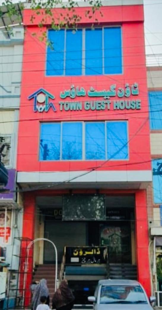 Town Guest House Toba Tek Singh Bagian luar foto