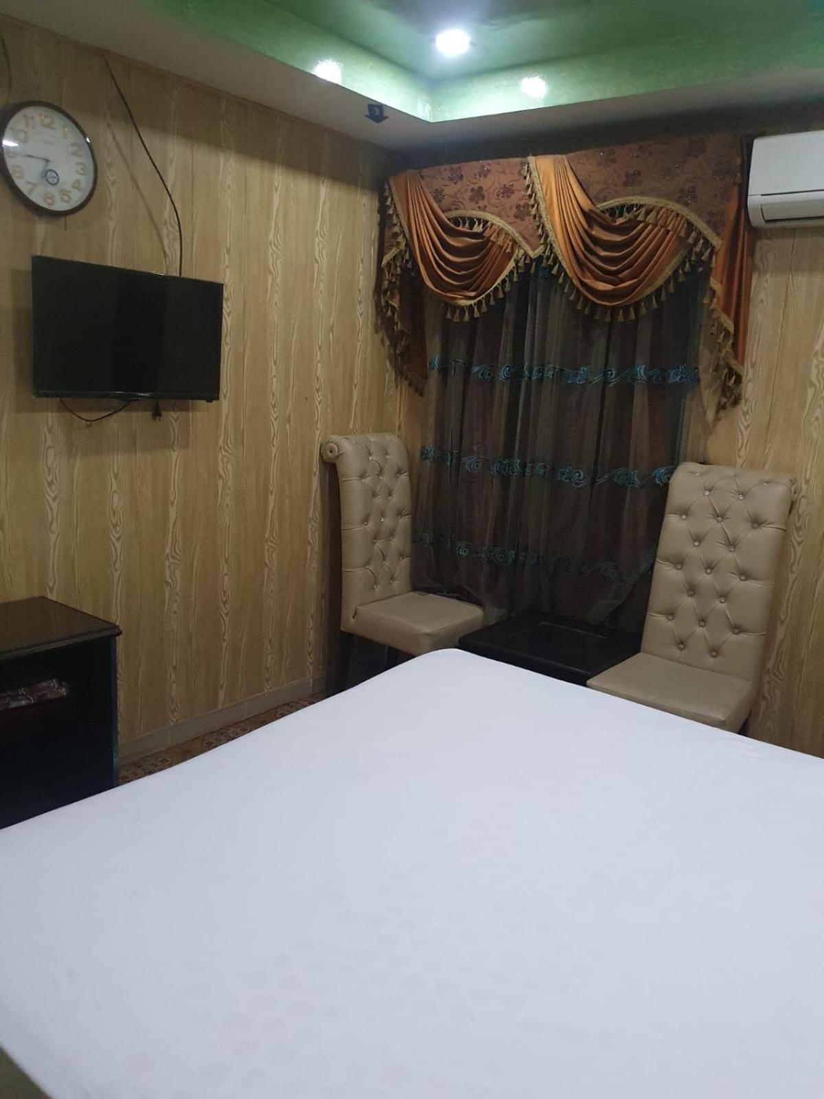 Town Guest House Toba Tek Singh Bagian luar foto